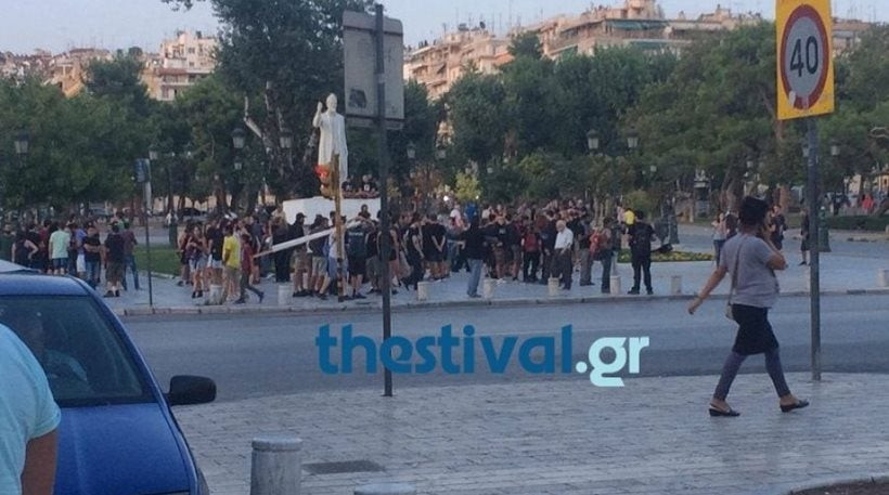 Θεσσαλονίκη: Ένταση σε πορεία αντεξουσιαστών – Επιτέθηκαν σε περαστικό με τατουάζ σβάστικα